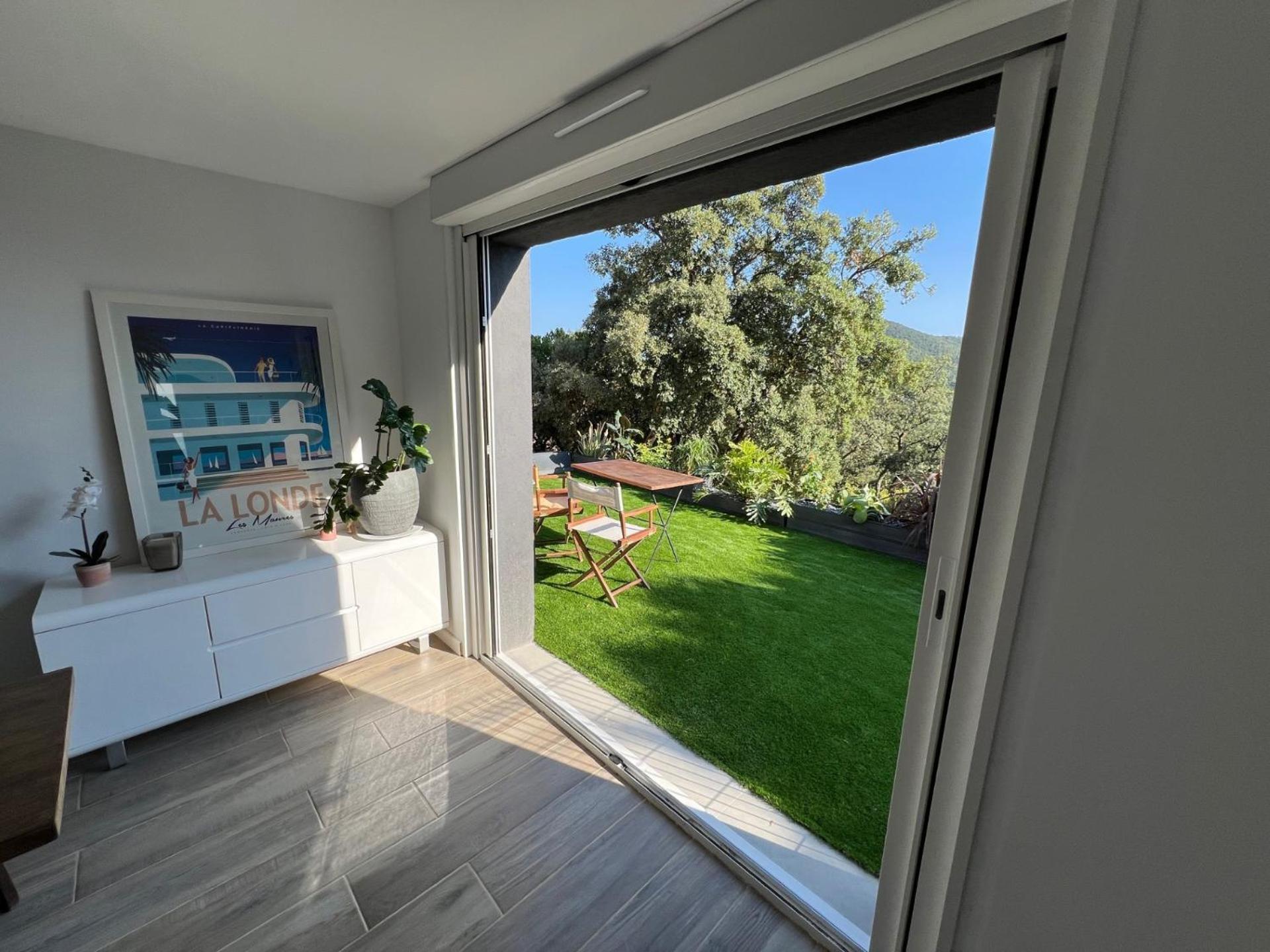 Appartement Valcros - Jardin Vue Mer Ла Лонд-ле-Мор Екстериор снимка